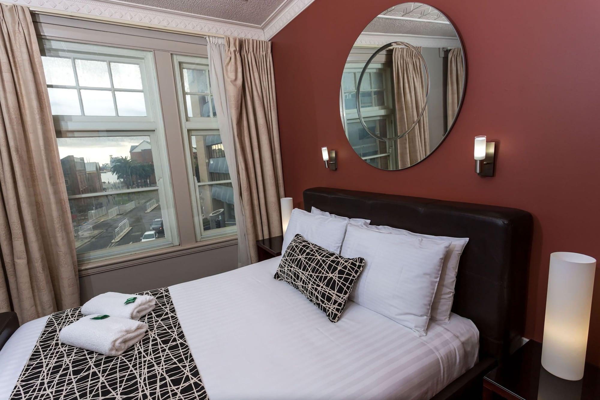 ניוקסטל Clarendon Hotel מראה חיצוני תמונה