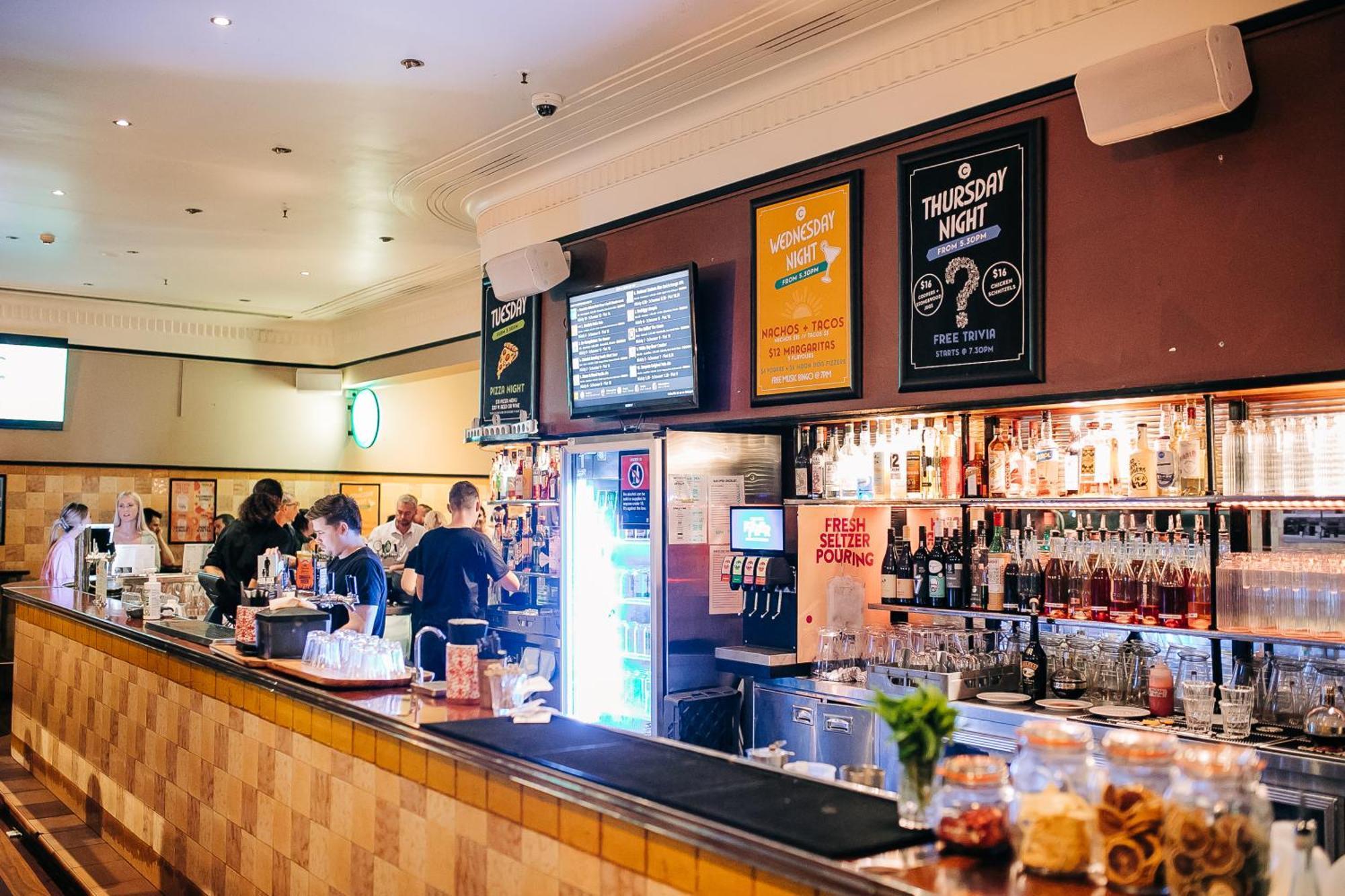 ניוקסטל Clarendon Hotel מראה חיצוני תמונה
