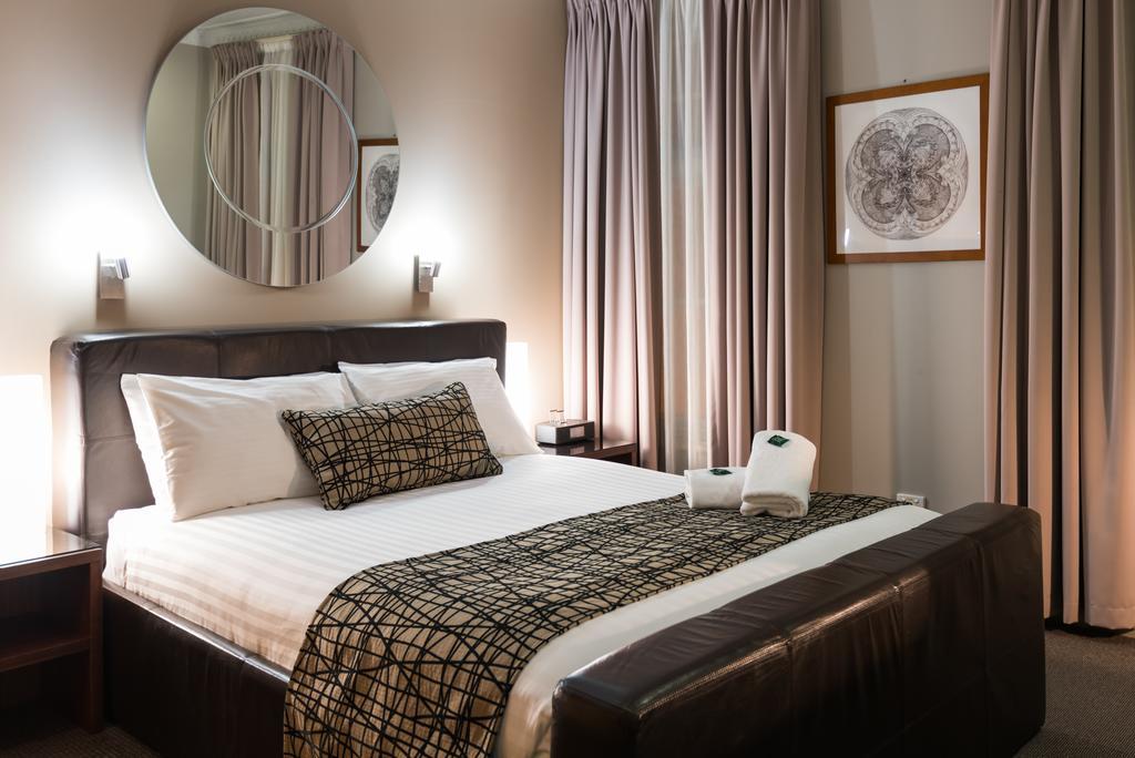 ניוקסטל Clarendon Hotel מראה חיצוני תמונה